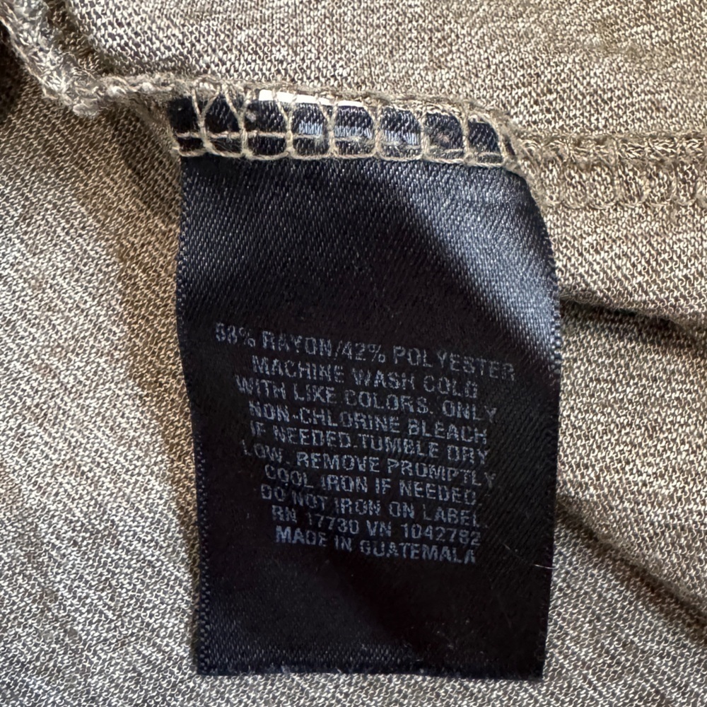 Mossimo V-Neck Long Sleeve Top (Medium) - Picture 7 of 7
